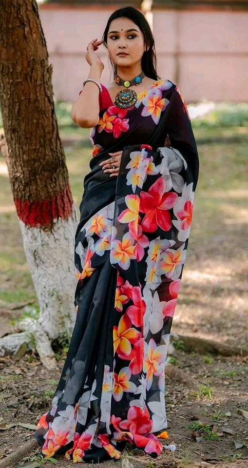 New Viral Attractive Sharee